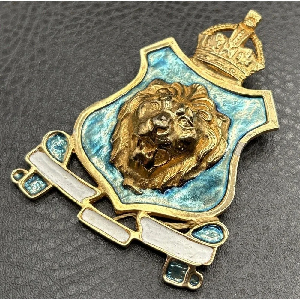 Vintage Accessocraft NYC Lion Shield Brooch Gold Tone Blue Enamel Leo Zodiac
